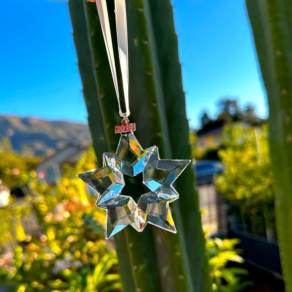 Swarovski Annual Edition Ornament 2019, 7.5 X 7.2 X 0.9 - Picture 1 of 5